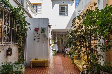 Casa à venda com 220m², 4 quartos e 3 vagasQuintal
