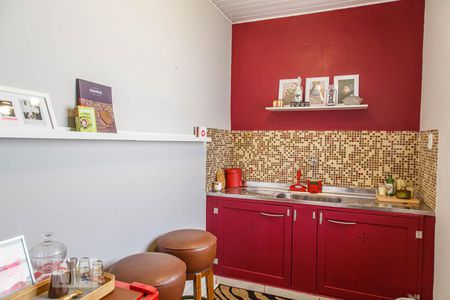 Casa à venda com 220m², 4 quartos e 3 vagasStudio