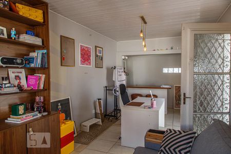 Casa à venda com 220m², 4 quartos e 3 vagasStudio