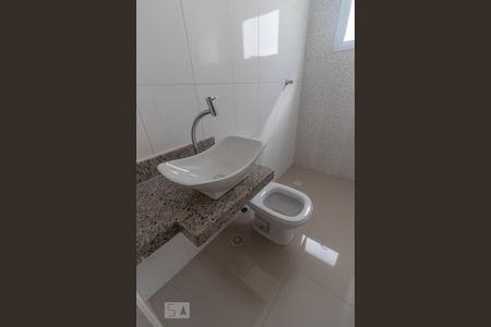 Casa à venda com 180m², 3 quartos e 5 vagasBanheiro