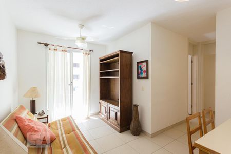 Sala de apartamento para alugar com 2 quartos, 51m² em Recreio dos Bandeirantes, Rio de Janeiro