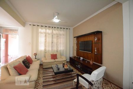 Sala de casa à venda com 4 quartos, 150m² em Penha Circular, Rio de Janeiro