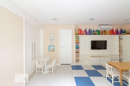 Apartamento à venda com 72m², 2 quartos e 1 vaga Apartamento à venda com 72m², 2 quartos e 1 vagaBrinquedoteca