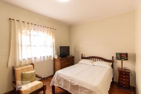 Casa à venda com 270m², 4 quartos e 3 vagasSuíte