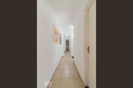 Casa à venda com 160m², 3 quartos e 2 vagasCorredor
