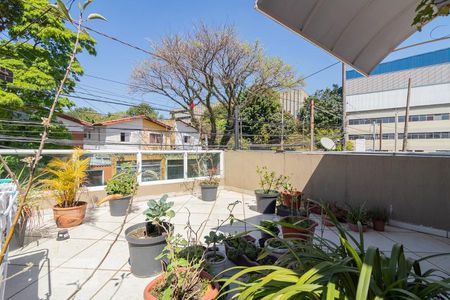 Casa à venda com 160m², 3 quartos e 2 vagasVaranda Quarto 2