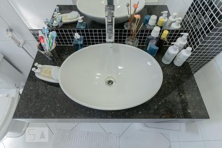 Casa à venda com 160m², 3 quartos e 2 vagasBanheiro da Suíte