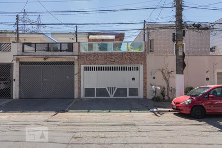 Casa à venda com 160m², 3 quartos e 2 vagasFachada