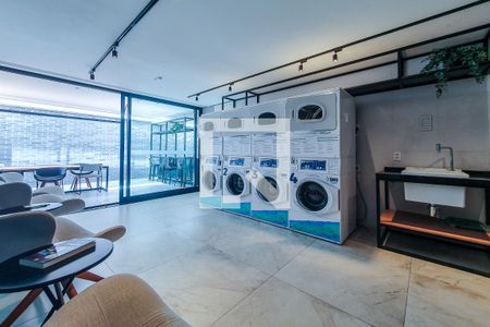 Studio à venda com 38m², 1 quarto e sem vaga Studio à venda com 38m², 1 quarto e sem vagaLavanderia