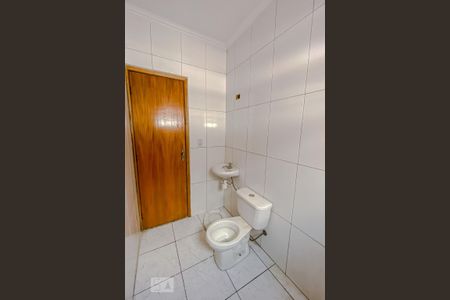 Casa para alugar com 30m², 1 quarto e sem vagaBanheiro