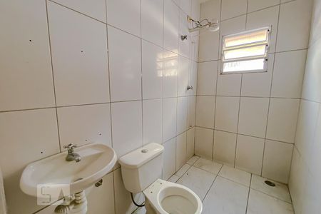Banheiro de casa para alugar com 1 quarto, 30m² em Quarta Parada, São Paulo