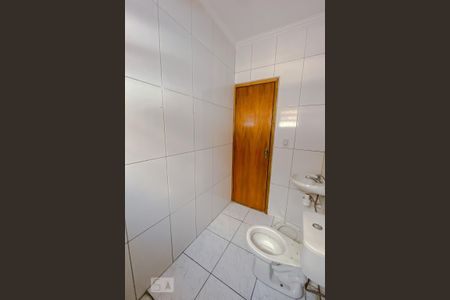 Casa para alugar com 30m², 1 quarto e sem vagaBanheiro