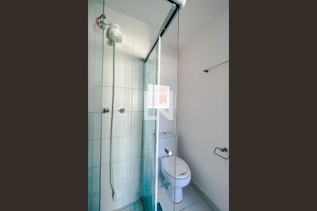 Banheiro de kitnet/studio para alugar com 1 quarto, 19m² em Jardim Brasília (zona Norte), São Paulo