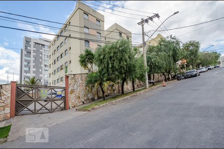 Apartamento à venda com 65m², 3 quartos e 1 vagaFachada