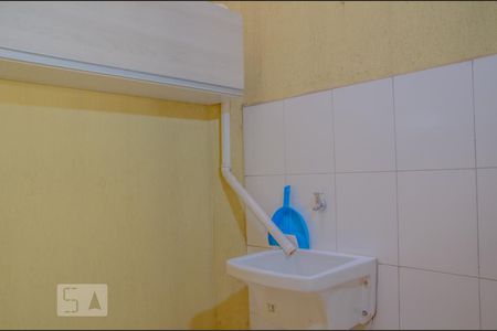 Área de Serviço de casa de condomínio para alugar com 2 quartos, 70m² em Vila Pereira Cerca, São Paulo