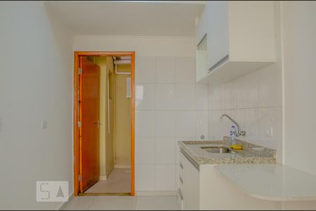 Cozinha de casa de condomínio para alugar com 2 quartos, 70m² em Vila Pereira Cerca, São Paulo