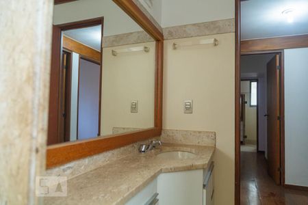 Apartamento para alugar com 100m², 3 quartos e 1 vaga Apartamento para alugar com 100m², 3 quartos e 1 vagaBanheiro Social