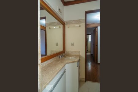 Apartamento para alugar com 100m², 3 quartos e 1 vaga Apartamento para alugar com 100m², 3 quartos e 1 vagaBanheiro Social