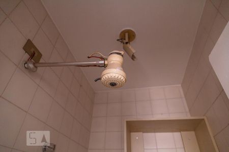 Apartamento para alugar com 100m², 3 quartos e 1 vaga Apartamento para alugar com 100m², 3 quartos e 1 vagaChuveiro do Banheiro de Serviço