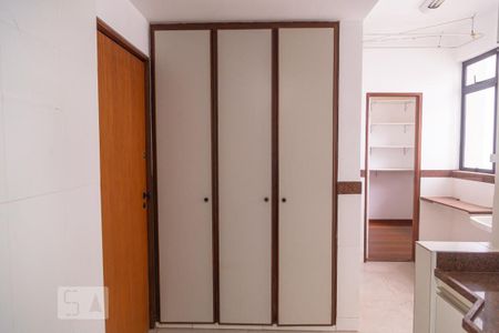 Apartamento para alugar com 100m², 3 quartos e 1 vaga Apartamento para alugar com 100m², 3 quartos e 1 vagaArmário da Cozinha