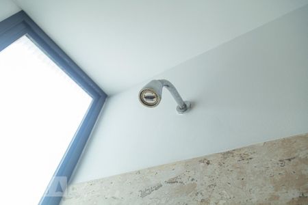 Apartamento para alugar com 100m², 3 quartos e 1 vaga Apartamento para alugar com 100m², 3 quartos e 1 vagaChuveiro do Banheiro Social