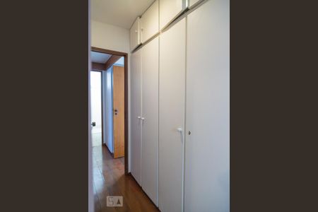 Apartamento para alugar com 100m², 3 quartos e 1 vaga Apartamento para alugar com 100m², 3 quartos e 1 vagaArmário da Suíte