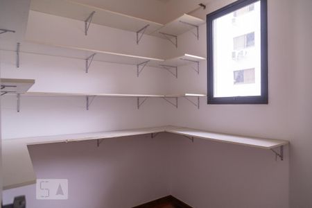 Apartamento para alugar com 100m², 3 quartos e 1 vaga Apartamento para alugar com 100m², 3 quartos e 1 vagaQuarto de Serviço
