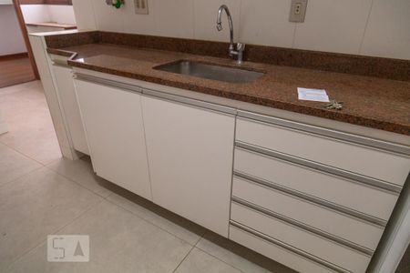 Apartamento para alugar com 100m², 3 quartos e 1 vaga Apartamento para alugar com 100m², 3 quartos e 1 vagaArmário da Cozinha