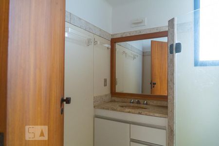 Apartamento para alugar com 100m², 3 quartos e 1 vaga Apartamento para alugar com 100m², 3 quartos e 1 vagaBanheiro da Suíte