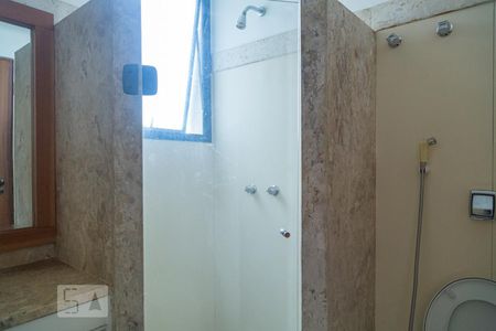Apartamento para alugar com 100m², 3 quartos e 1 vaga Apartamento para alugar com 100m², 3 quartos e 1 vagaBanheiro da Suíte