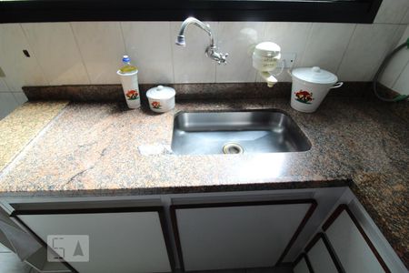 Apartamento à venda com 89m², 2 quartos e 1 vagaCozinha pia