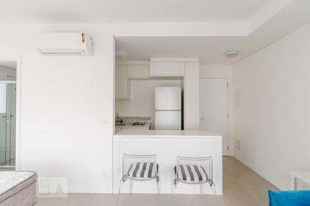 Sala Quarto  de kitnet/studio para alugar com 1 quarto, 35m² em Vila Mariana, São Paulo