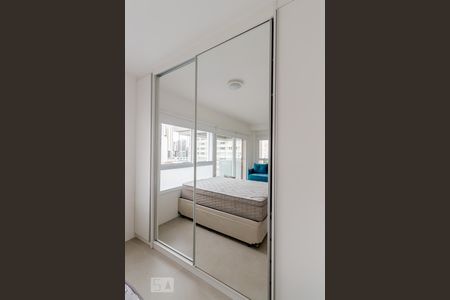 Sala Quarto  de kitnet/studio para alugar com 1 quarto, 35m² em Vila Mariana, São Paulo