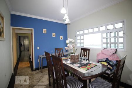 Sala de Estar de casa à venda com 3 quartos, 150m² em Jardim Itapemirim, São Paulo