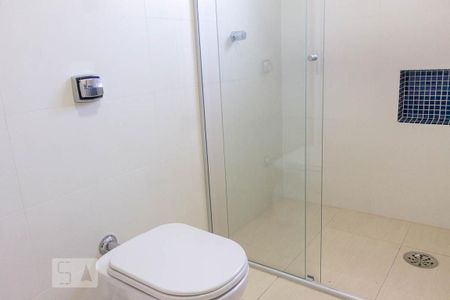 Casa para alugar com 154m², 3 quartos e 2 vagasBanheiro 