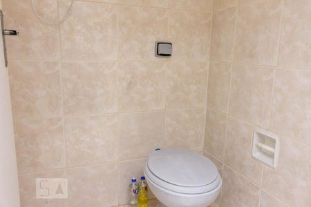 Casa para alugar com 154m², 3 quartos e 2 vagasBanheiro de Serviço