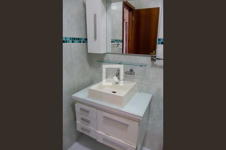 Casa à venda com 120m², 4 quartos e 3 vagasBanheiro 2