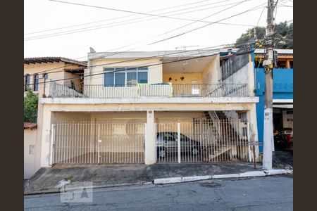 Casa à venda com 110m², 3 quartos e 3 vagasFachada