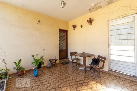 Casa à venda com 110m², 3 quartos e 3 vagasVaranda Frontal