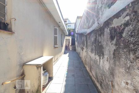 Casa à venda com 110m², 3 quartos e 3 vagasCorredor Lateral