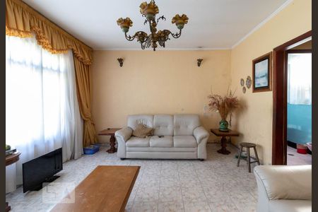 Casa à venda com 110m², 3 quartos e 3 vagasSala