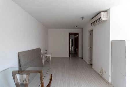Apartamento à venda com 75m², 1 quarto e 1 vagaQuarto