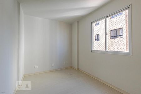 Quarto 2 de apartamento para alugar com 2 quartos, 53m² em Bigorrilho, Curitiba