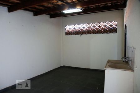 Casa para alugar com 120m², 2 quartos e 2 vagasLavanderia