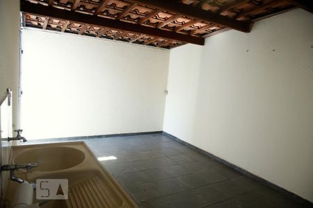 Casa para alugar com 120m², 2 quartos e 2 vagasLavanderia