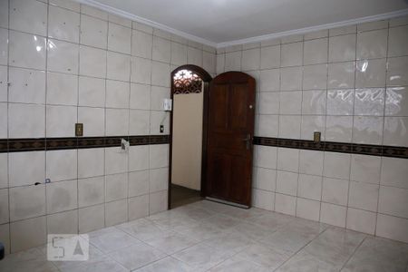 Casa para alugar com 120m², 2 quartos e 2 vagasCozinha