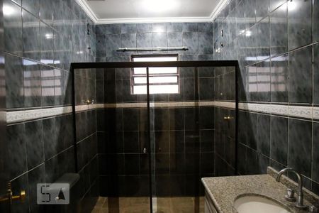 Casa para alugar com 120m², 2 quartos e 2 vagasBanheiro