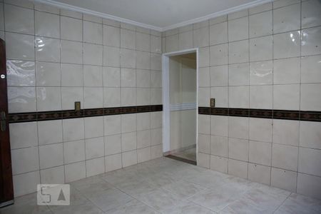 Casa para alugar com 120m², 2 quartos e 2 vagasCozinha