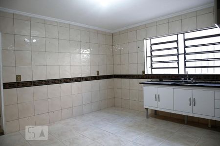 Casa para alugar com 120m², 2 quartos e 2 vagasCozinha