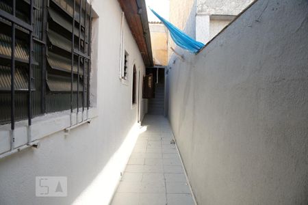 Casa para alugar com 120m², 2 quartos e 2 vagasCorredor Lateral